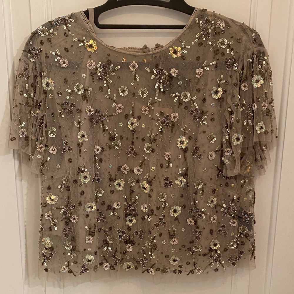 NWT Needle & Thread Embellished Floral Sequin Top, Sz 10